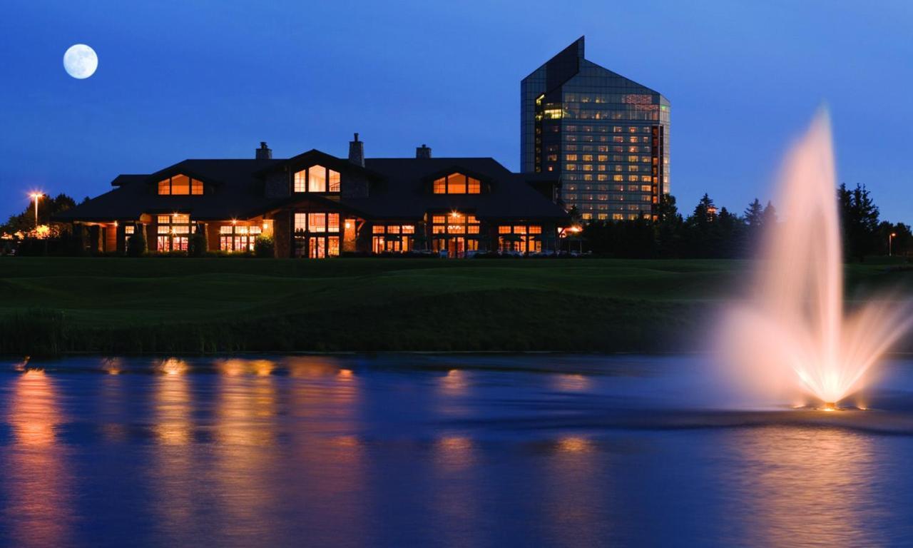 Beautiful 2 Bedroom Lakeside Condo At The Shores Traverse City Exterior foto